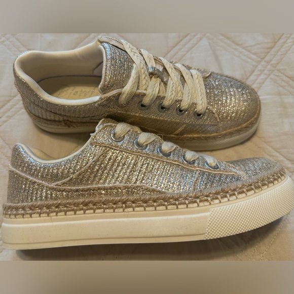 Brand New Trendy Blowfish Sneakers - Picture 3 of 9